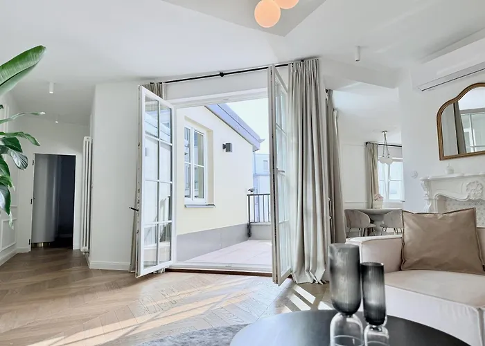 Luxury Penthouse In Center With Terrace & Direct Lift - The Piekna Residences Varsovia