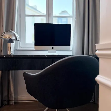 Luxury Penthouse In Center With Terrace & Direct Lift - The Piekna Residences *