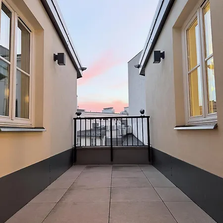 Luxury Penthouse In Center With Terrace & Direct Lift - The Piekna Residences Βαρσοβία