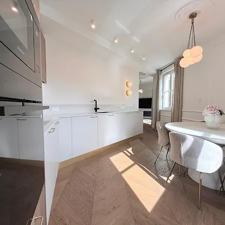 Luxury Penthouse In Center With Terrace & Direct Lift - The Piekna Residences شقة