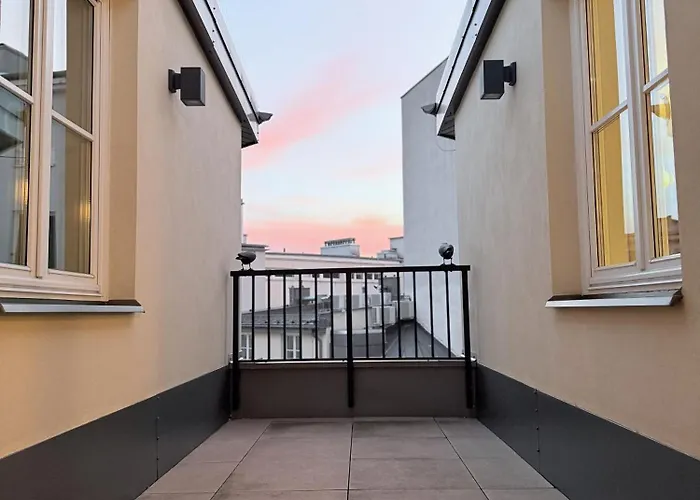 Luxury Penthouse In Center With Terrace & Direct Lift - The Piekna Residences Warsaw